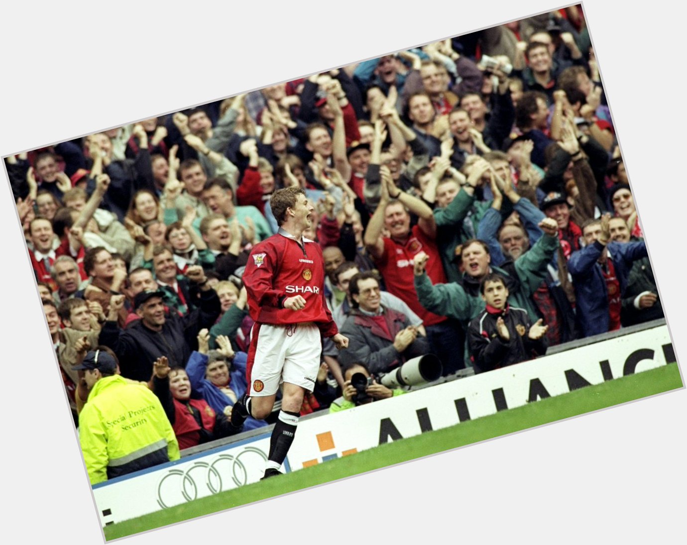 Happy birthday to Ole Gunnar Solskjaer, seen here celebrating his first United brace against Spurs in 1996 