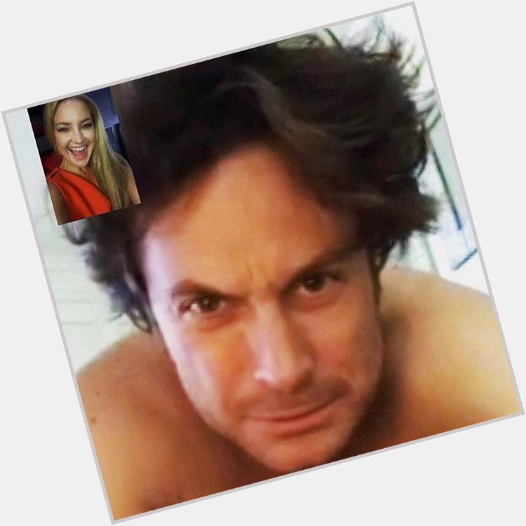            ( \ \ ) Kate Hudson Wakes Up Brother Oliver Hudson to Wish Him a Happy Birthday 