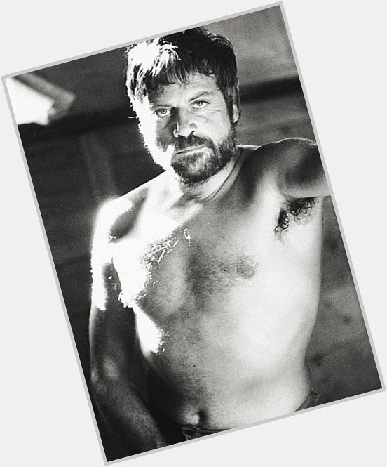 Happy birthday, Oliver Reed, the greatest of the old Hollywood scoundrels. He would ve been 82 today. 