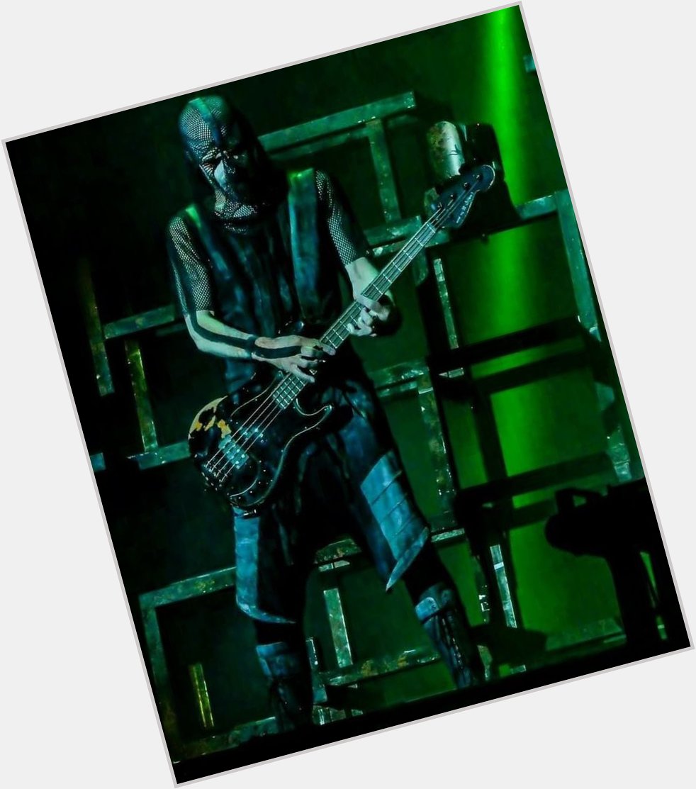Happy birthday to oliver riedel the only bassist ever!!! 