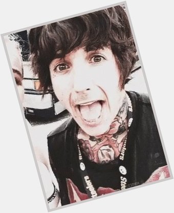 Happy 31st Birthday Oliver Sykes!
What\s your favorite songs? 