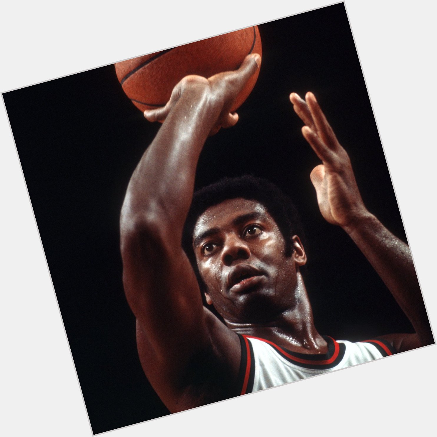 Happy birthday to one of the best to ever do it, Oscar Robertson!  