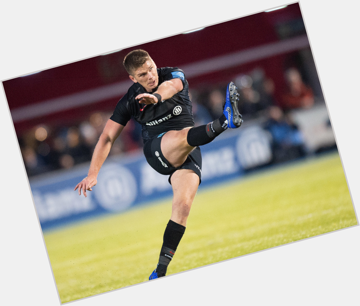  Happy 29th birthday to England and Saracens fly-half Owen Farrell! 