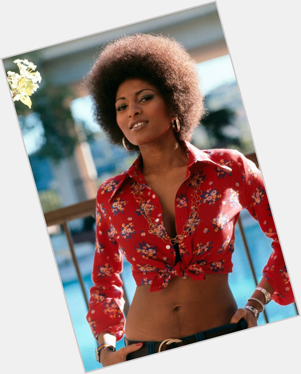 Wishing the fabulous Pam Grier a very happy birthday! 