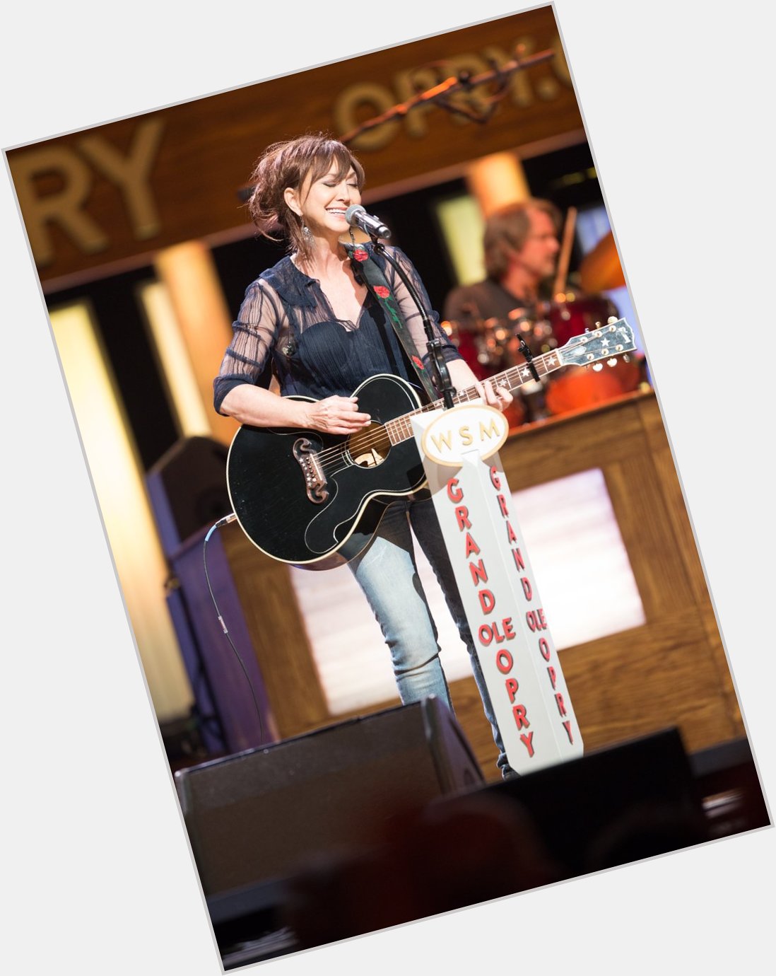 Join us in wishing Opry star Pam Tillis a very happy birthday today! 