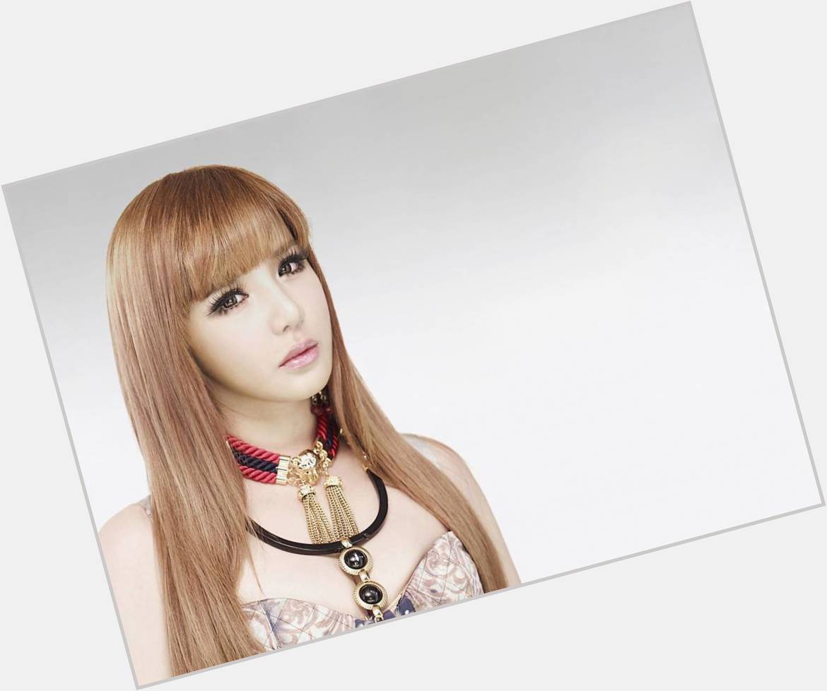 Happy Birthday to Park Bom 