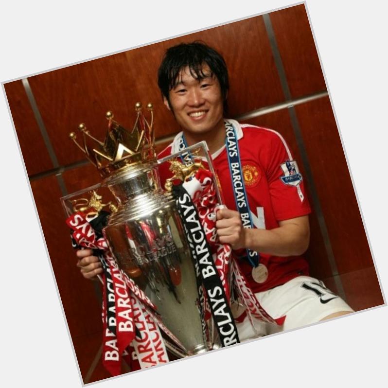 Happy birthday Park Ji Sung !!
And also happy birthday for Denis Law yesterday..  