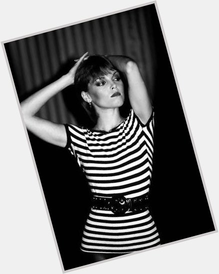 Happy Birthday to Pat Benatar who turns 64 today! So many hits! What\s your favourite? 