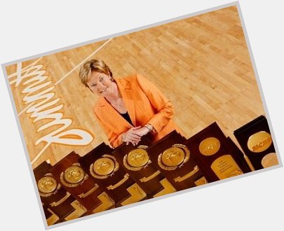 Happy birthday to the late Pat Summitt. She was and is a true Tennessee legend. 