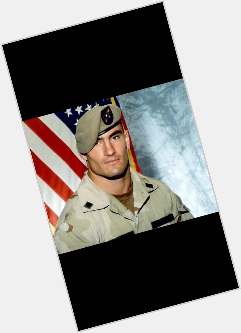 Happy birthday to one of my heroes, Pat Tillman. He left the NFL to become an ARMY ranger after 9/11 
RIP    