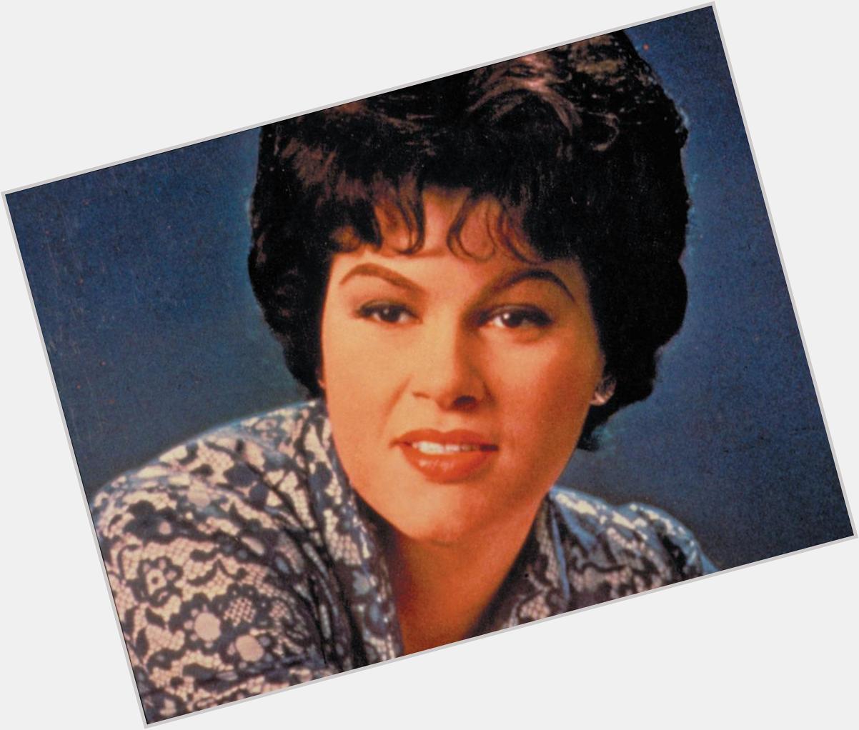 Happy Birthday to the late Patsy Cline. Despite a short 30 year life, grateful God blessed us with her lovely voice! 