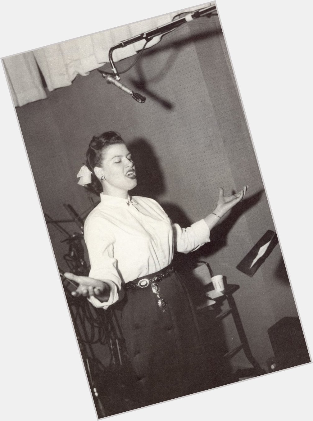 Happy Birthday to the one-and-only Patsy Cline, in 1932!  