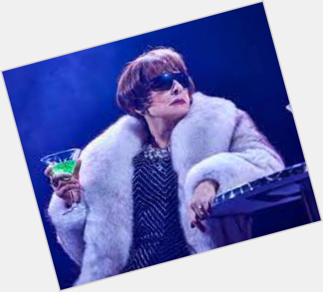 Happy Birthday to the best belter in the biz, Patti Lupone ! 