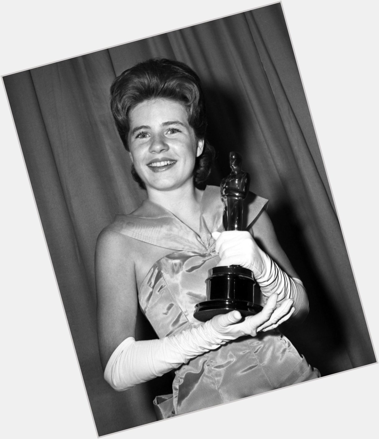 Happy Birthday to Patty Duke, who would have turned 71 today! 
