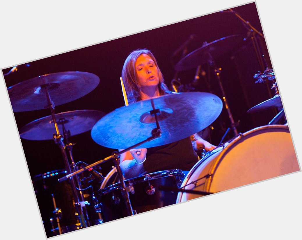     Happy birthday to the amazing Patty Schemel! ¡Feliz cumpleaños 