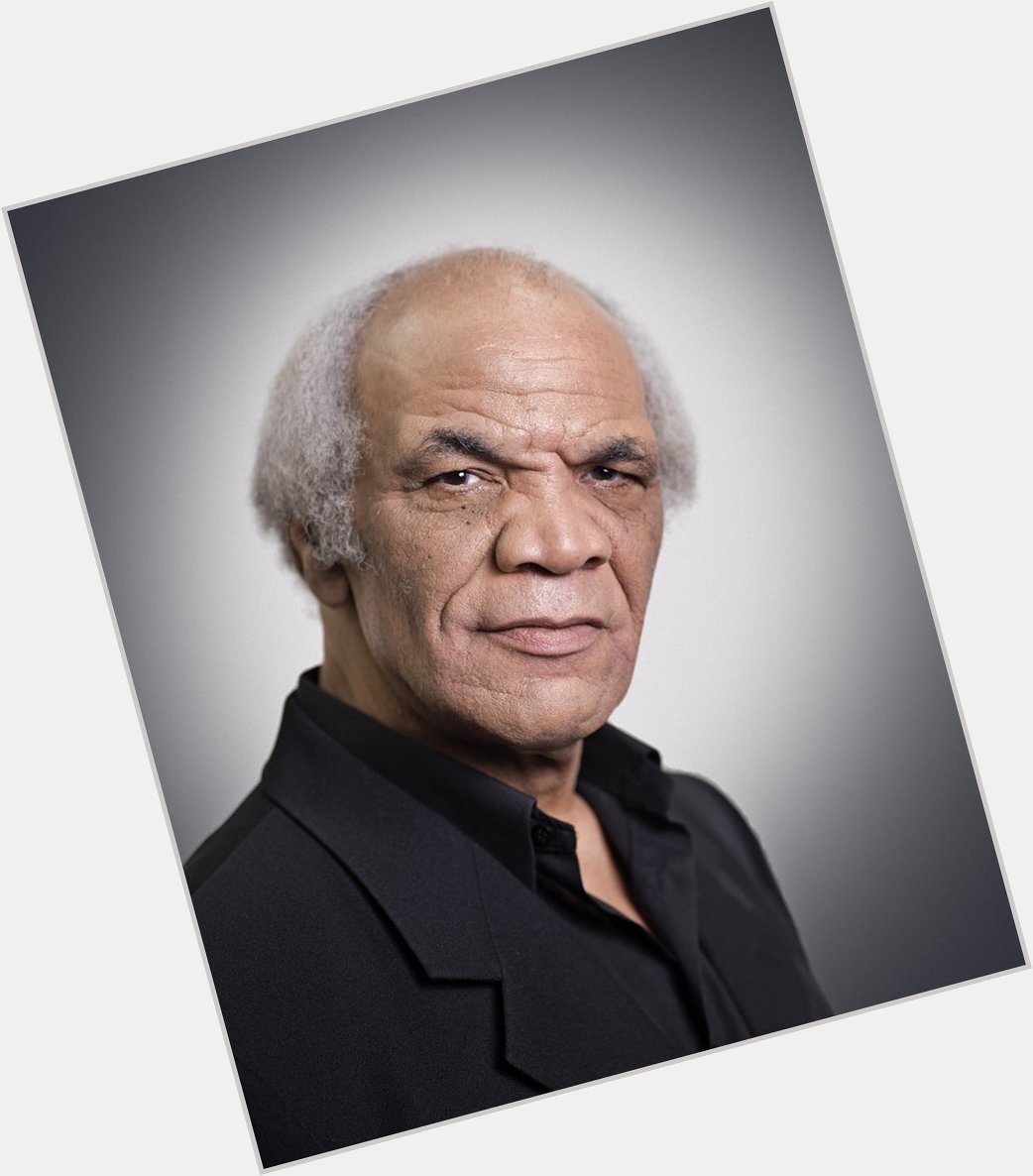 Happy Birthday to the lovely Paul Barber who turns 71 today!  DENZIL!!! NICHT BUYING THEM!!! 