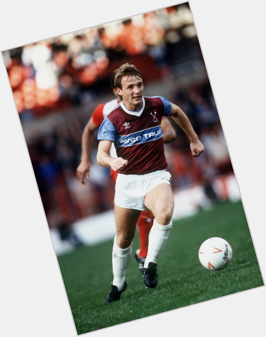 Wishing a very happy birthday to our former Hammer and England striker, Paul Goddard!  