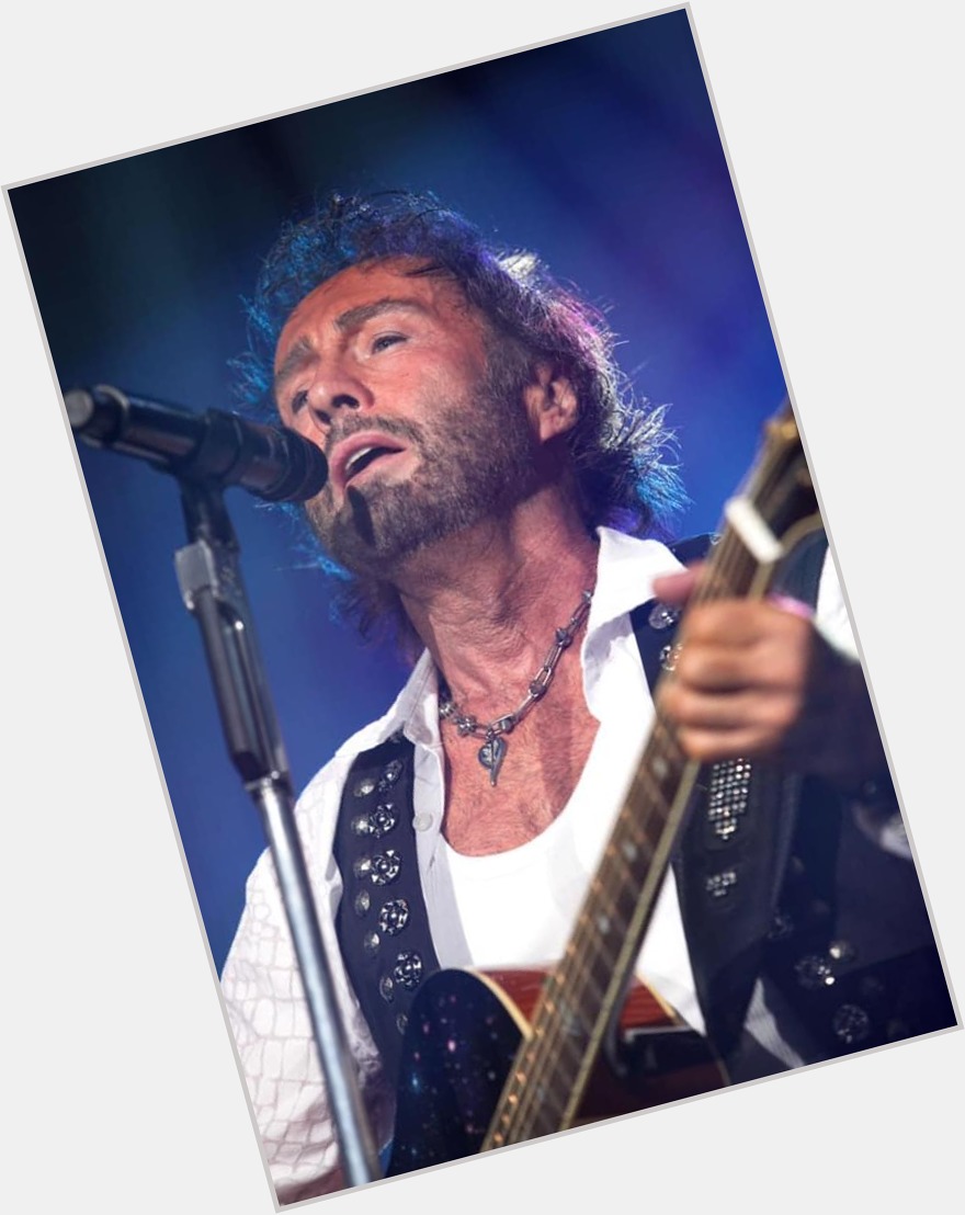 Happy Birthday to Paul Rodgers  (Free, Bad Company, The Firm),
(17 December 1949). 