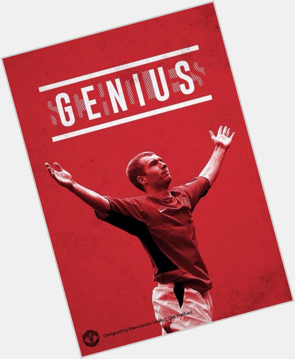 Happy 40th Birthday to our legend Paul Scholes! One of the greatest midfielders. Thank you for the memories! 