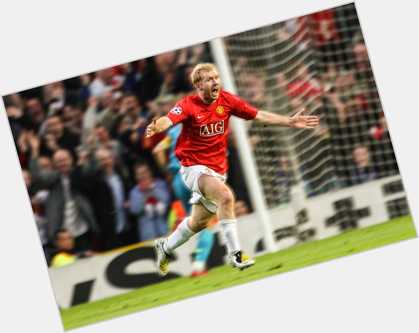 Happy Birthday to one of the greatest players of all time, Paul Scholes!    