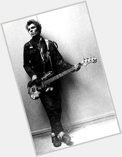 Happy 60th birthday to Paul Simonon. One of the many punk bassist that I love. 
