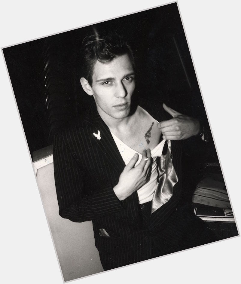 Happy Birthday Paul Simonon 

The Clash - Guns of Brixton

 