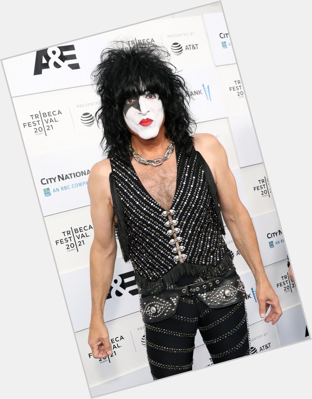 Happy birthday to this big guy Happy birthday Paul Stanley hope you´ll have a great day 