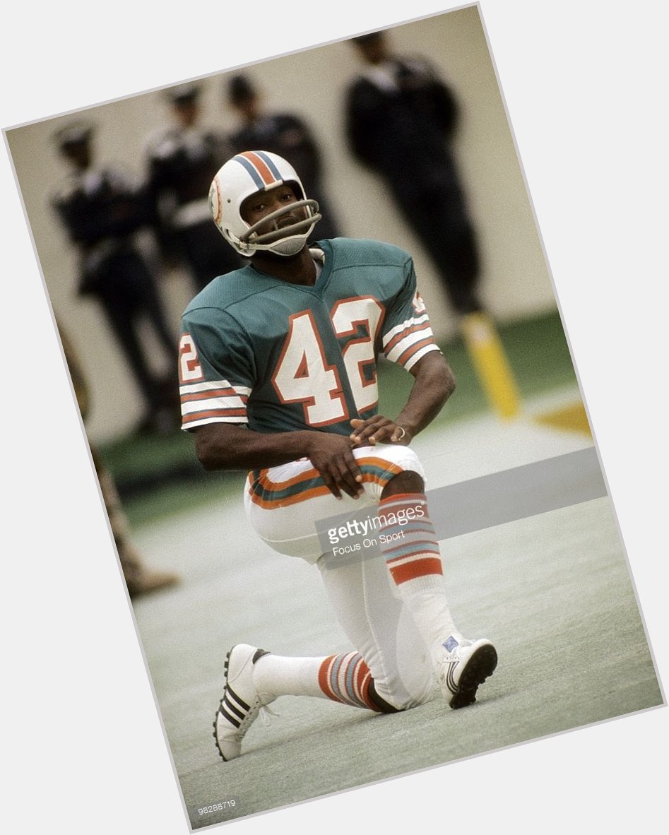 A happy birthday to the perfect WR - 2X SB champion - HOFer Paul Warfield!!! 