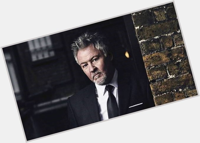 Wishing the 80s superstar & icon, Paul Young a very HAPPY BIRTHDAY today! 