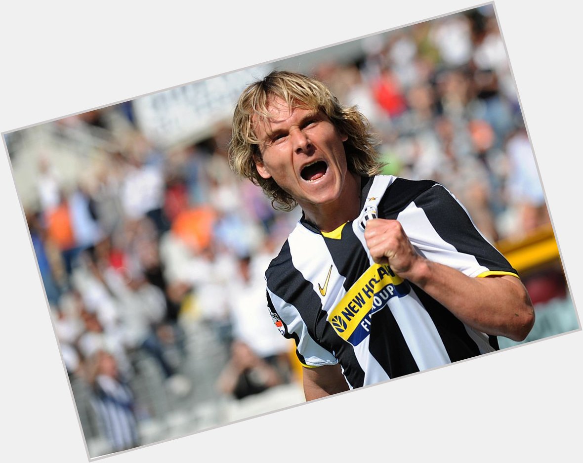 Happy 49th birthday to Juventus legend and 2003 Ballon d\Or winner Pavel Nedved!! 