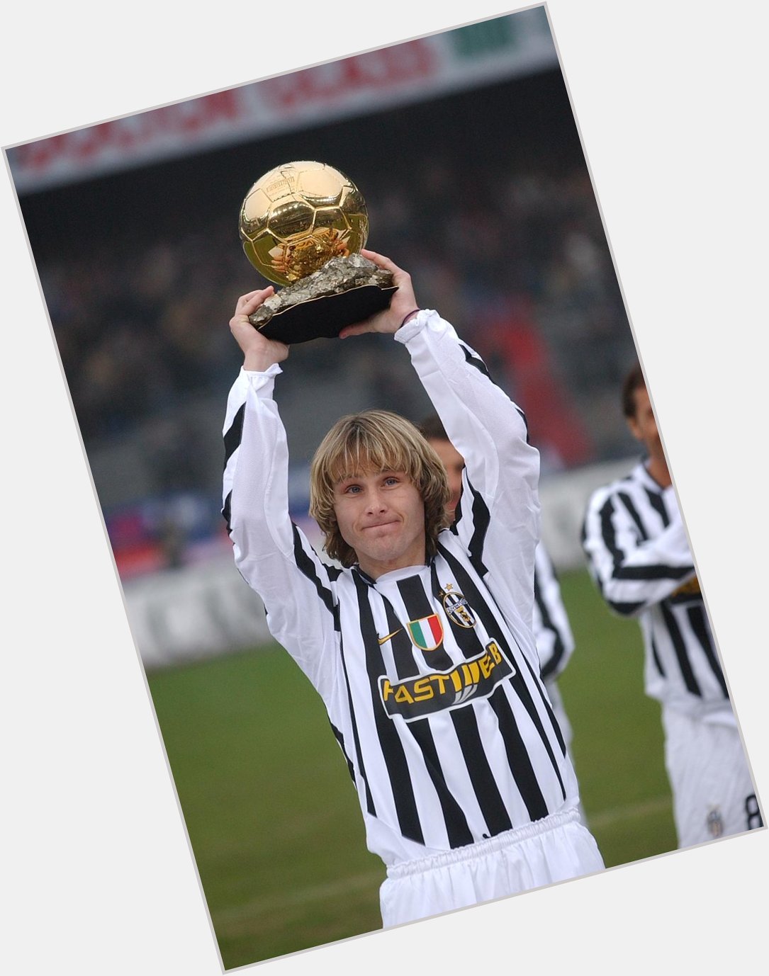 Happy birthday to the winner of the Ballon d Or 2003, Pavel Nedved   
