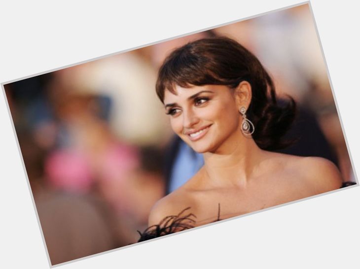  Premiere.fr: Happy Birthday... Penelope Cruz : la bombe latine en 15 clichés glamour 