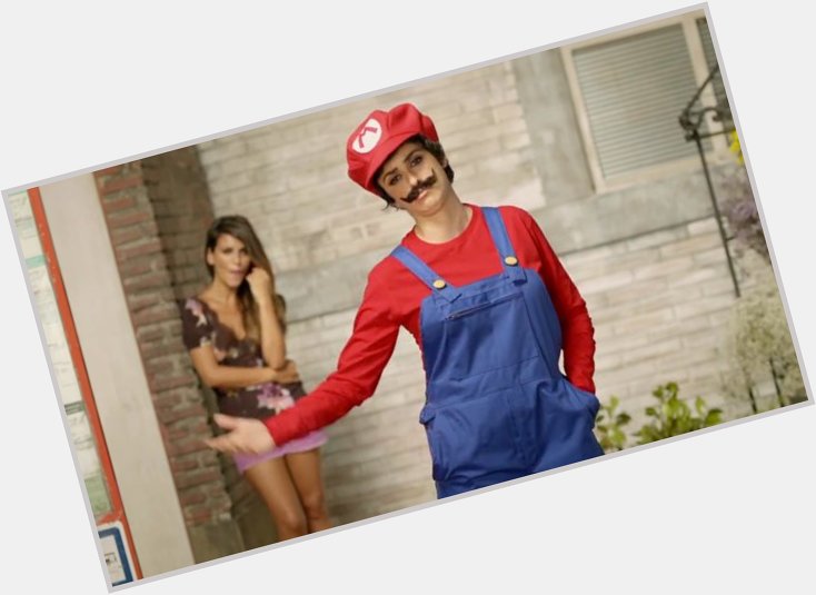 Happy bday to my hero penélope cruz, who should replace chris pratt as my other hero mario 