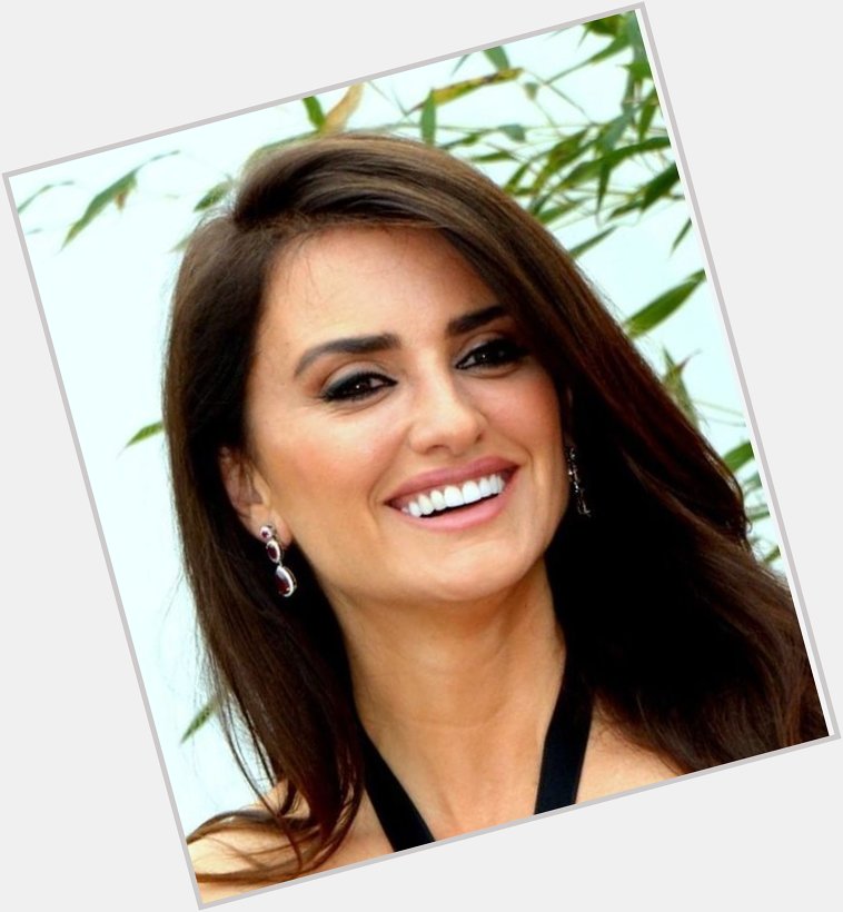 Happy birthday, Penelope Cruz! Not surprised that you\re Taurus 