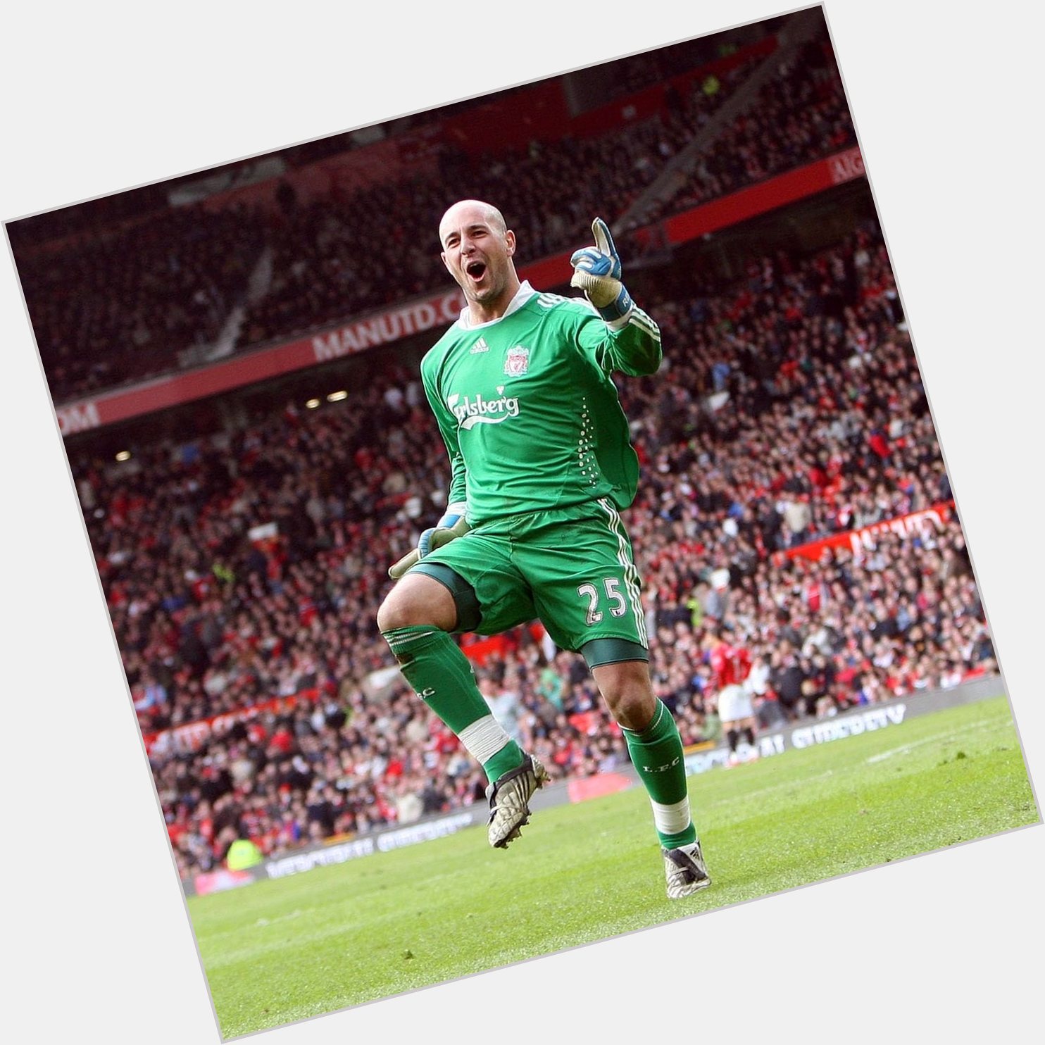 Happy Birthday to former Reds keeper Pepe Reina, who turns 40 today! Have a great day. 