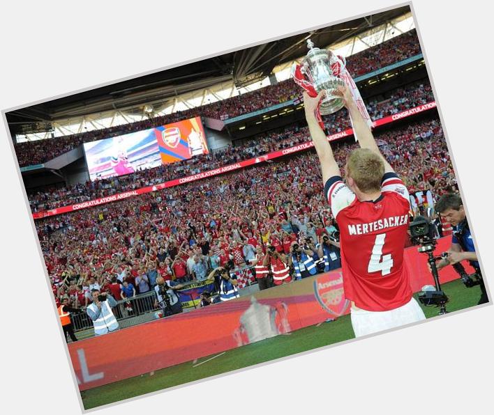 Happy birthday to Arsenals vice-captain & World champion Per Mertesacker, who turns 30 today. 