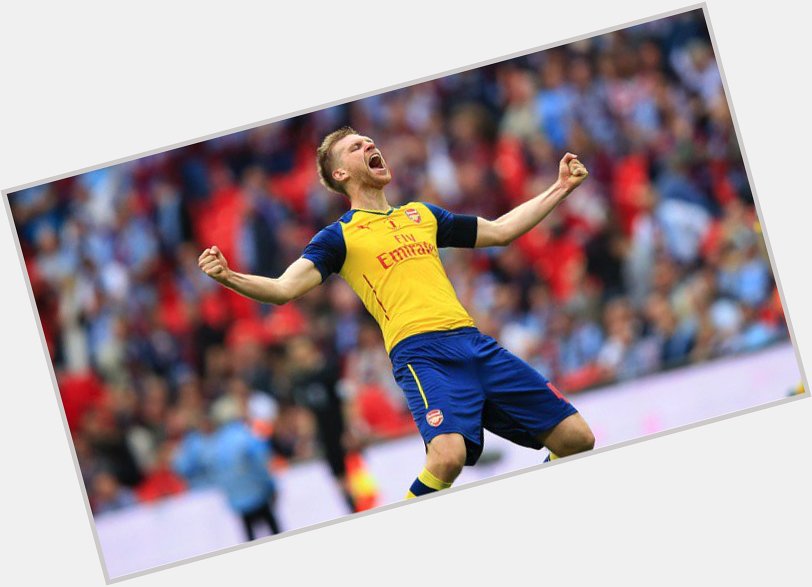 1x World Cup 3x FA Cups   1x DFB-Pokal Happy Birthday Per Mertesacker!    