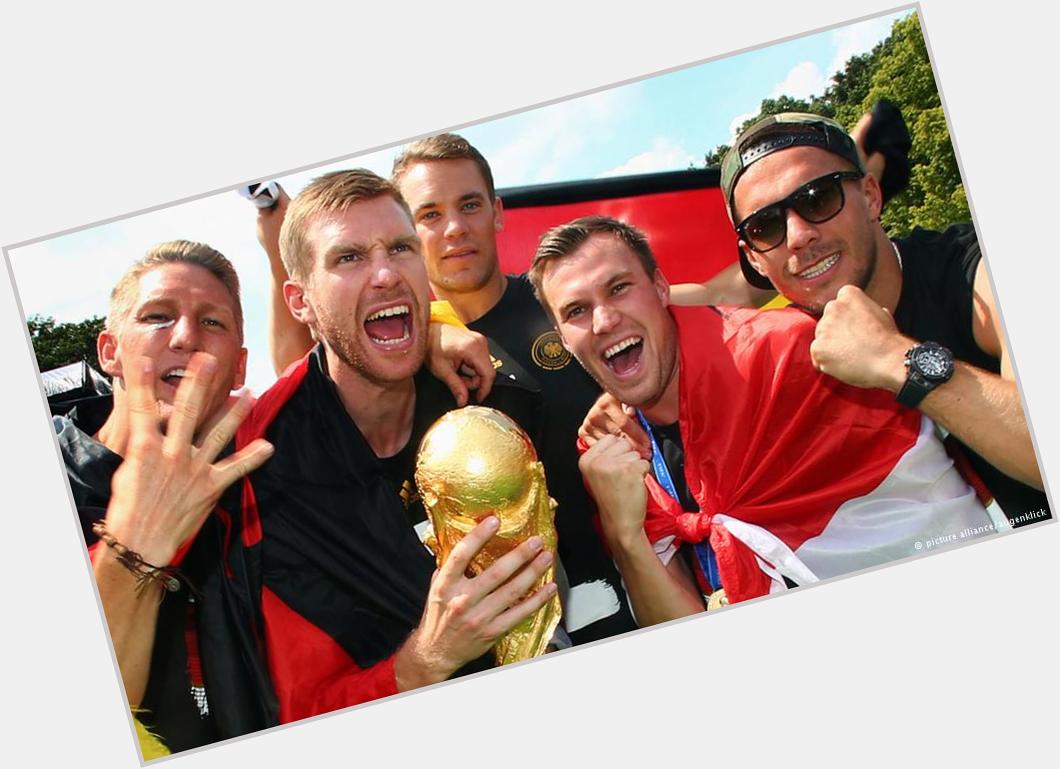 Happy 33rd birthday to Per Mertesacker.      104 caps  4 goals 1 World Cup 