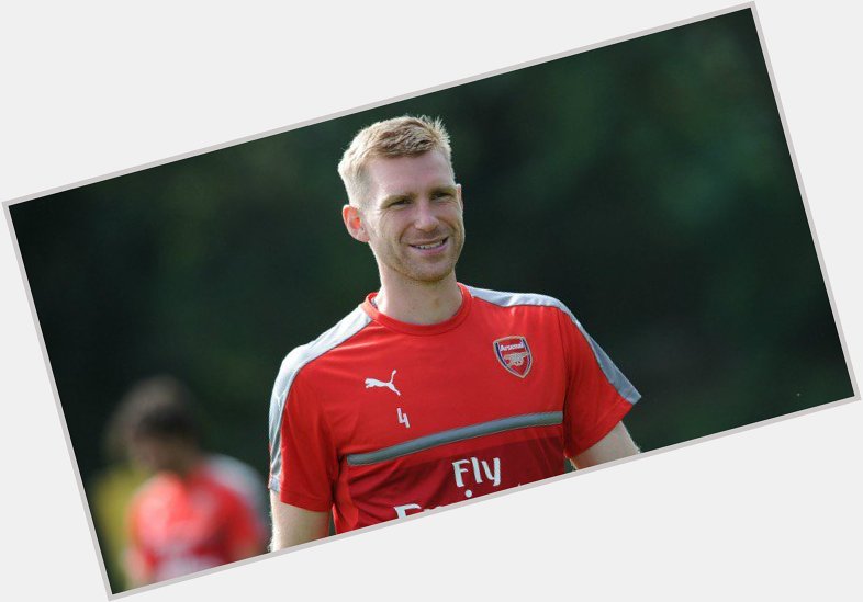 Happy 35th birthday to Arsenal academy boss, and former Germany defender, Per Mertesacker... 