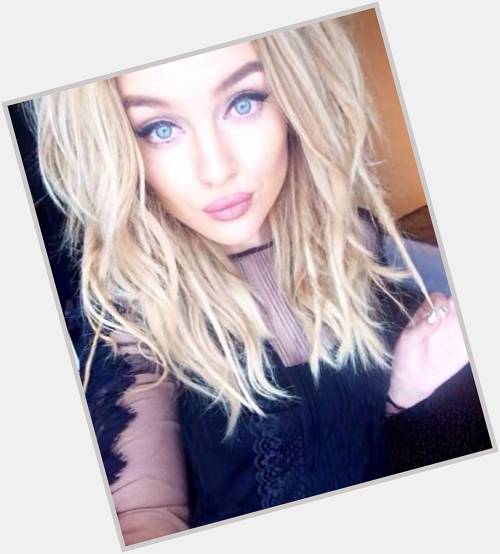 ¡¡Happy Birthday Perrie Edwards passes you the good and God bless you and have many more years of life!! 