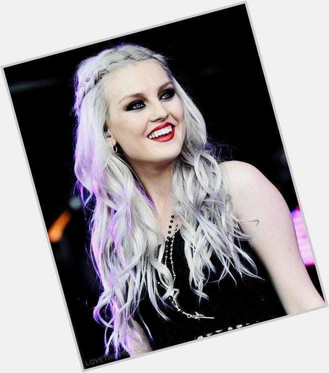 I want to wish this gorgeous girl named Perrie Edwards a very happy birthday!      