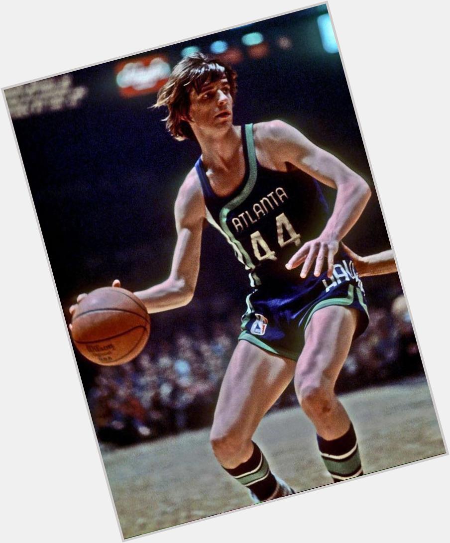 Happy Birthday to the legend Pistol Pete Maravich. Guy who was way ahead of his time. Helped revolutionize the game 