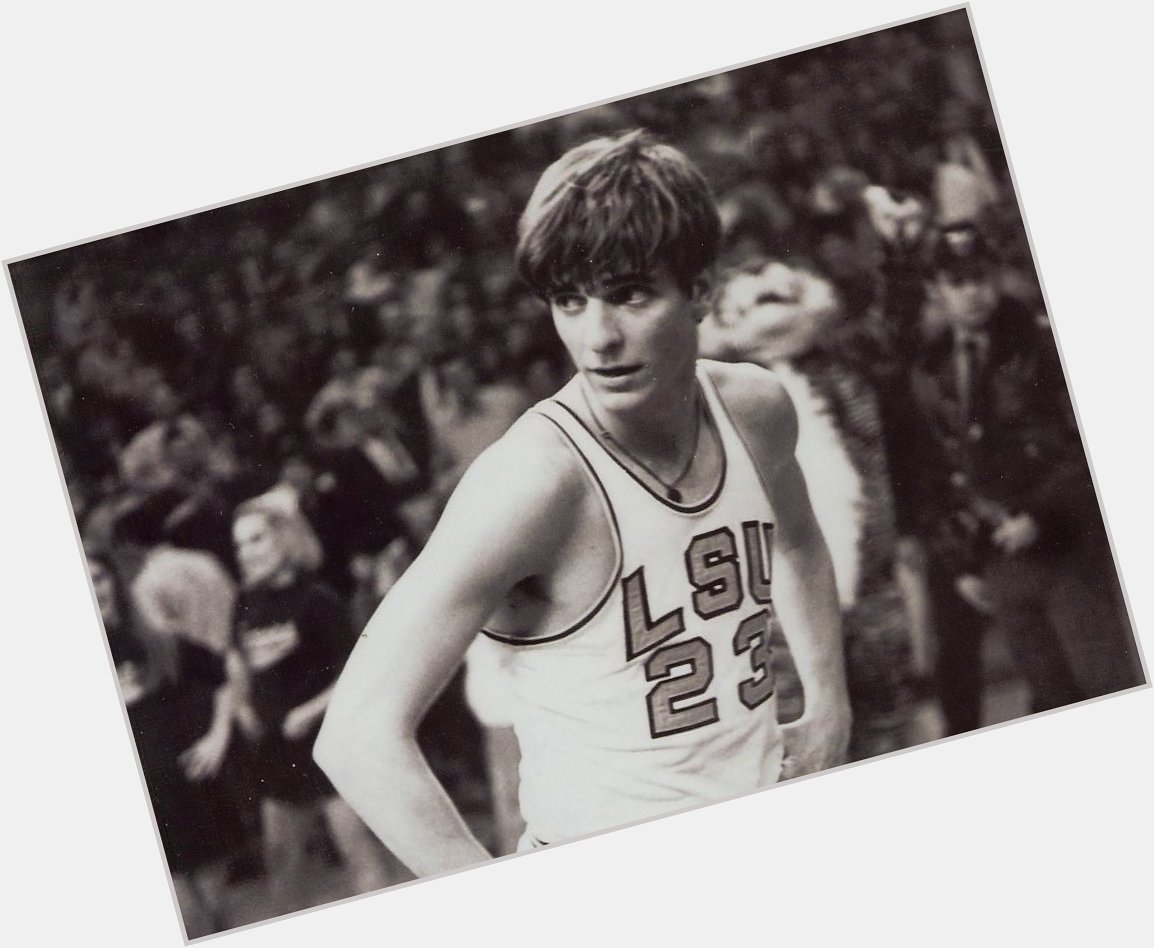 Happy birthday to the NCAA\s all-time leading scorer, Pistol Pete Maravich 