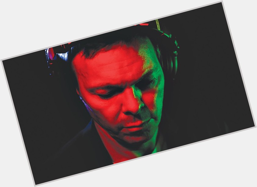 Happy 33rd Martian Birthday Pete Tong! Remessage 