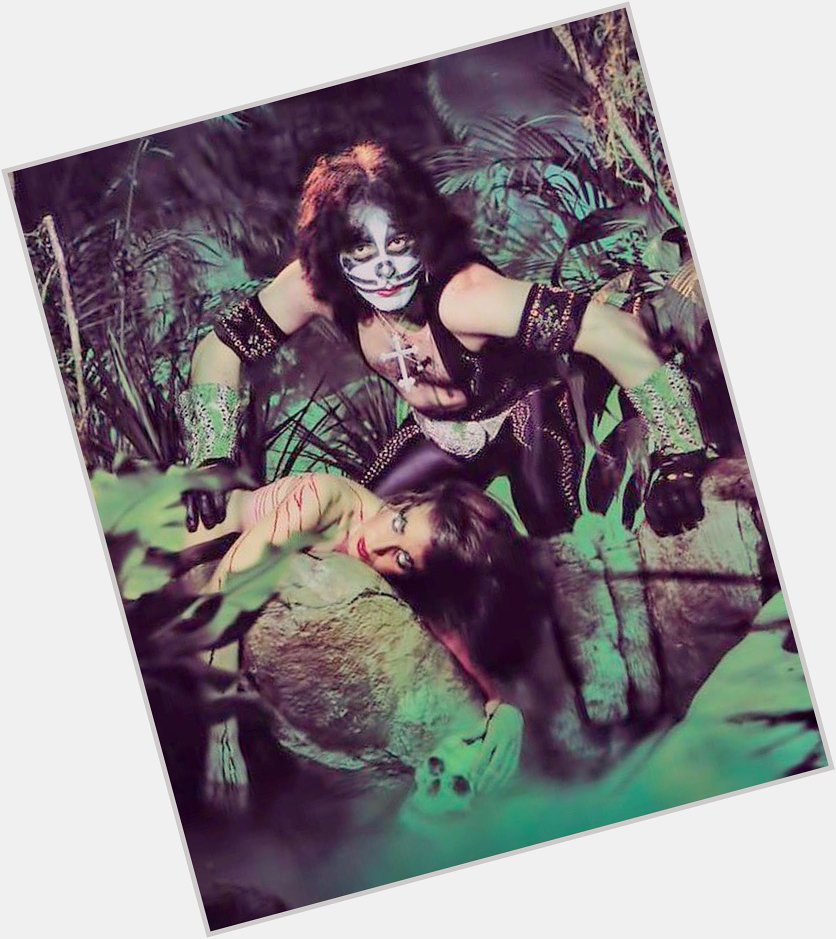 Happy Birthday to the original Catman PETER CRISS who turns 72 today! 