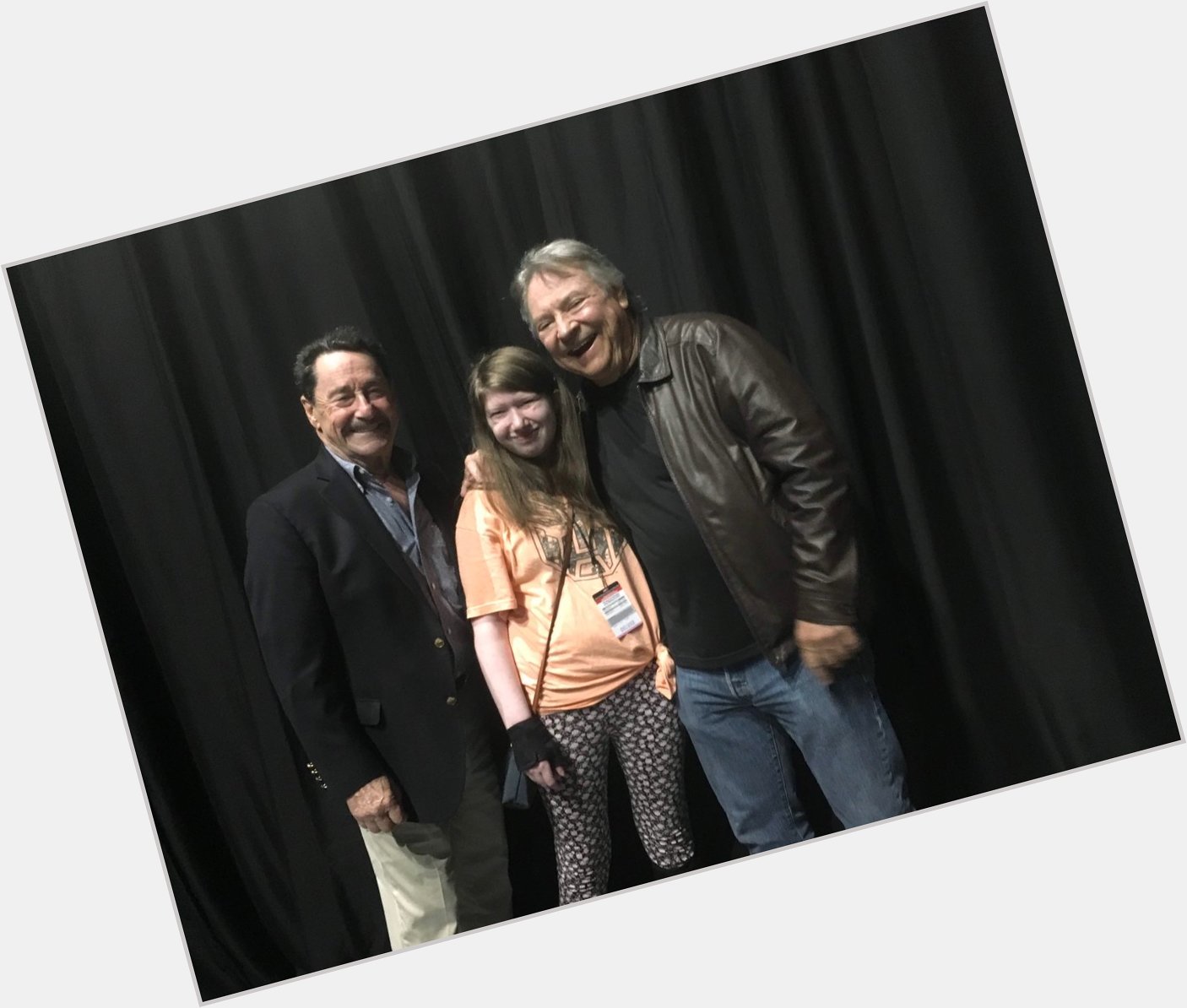 Happy birthday to Peter Cullen!!!! 

I will forever cherish this moment. :\3 