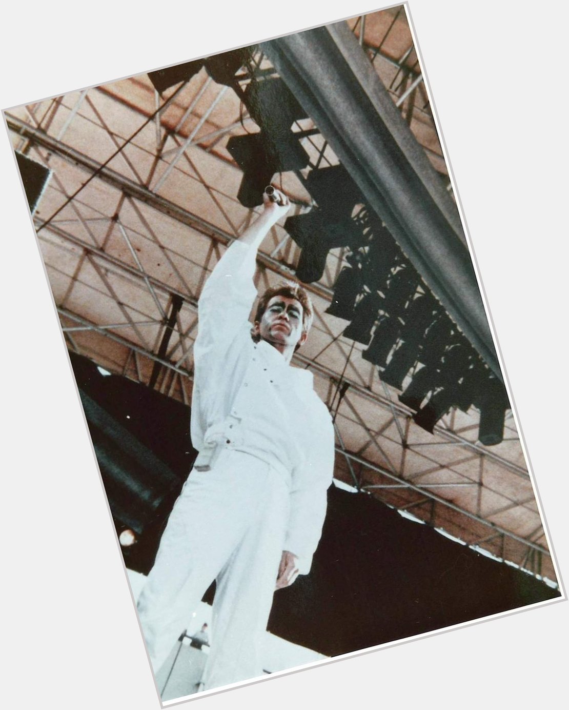 Happy 71st birthday Peter Gabriel!
(Serious Moonlight Tour 1983) 