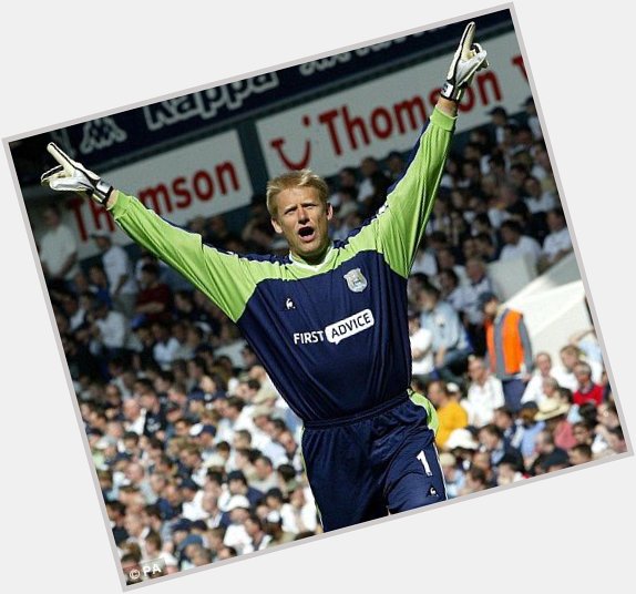 Happy birthday to legendary goalkeeper Peter Schmeichel, obviously best remembered for the year he spent at 