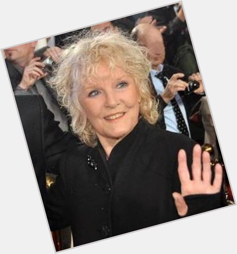 Happy 82nd birthday, Petula Clark, great English singer (sold more than 68m records)  Downtown 