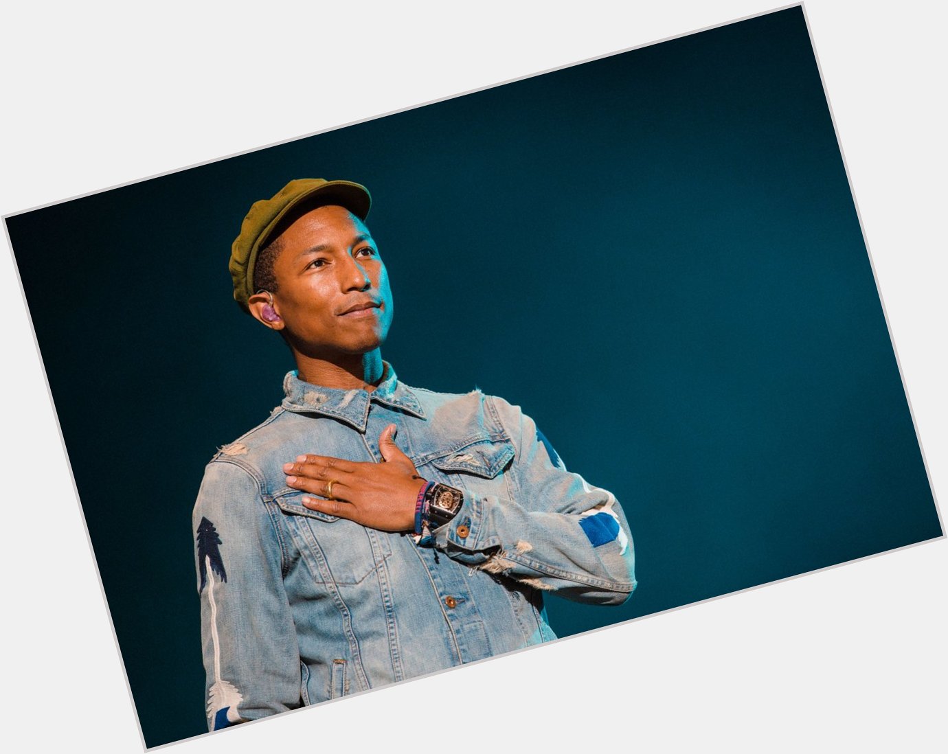 Let\s all wish Pharrell Williams a \"Happy\" Birthday!
.
.
.
.
( : Mauricio Santana / Stringer via Getty Images) 